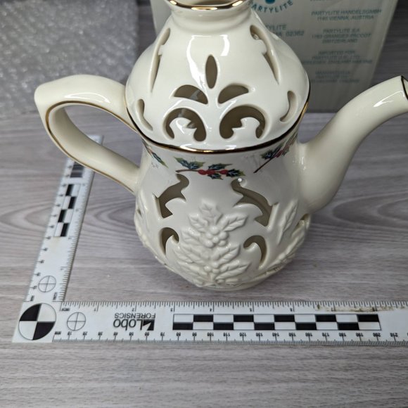 PartyLite Holly Leaf Cafe Teapot Votive Holder - Picture 11 of 13
